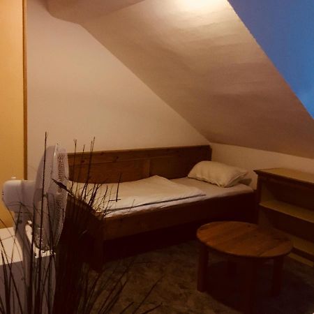 Y Hostel Balatonlelle Extérieur photo