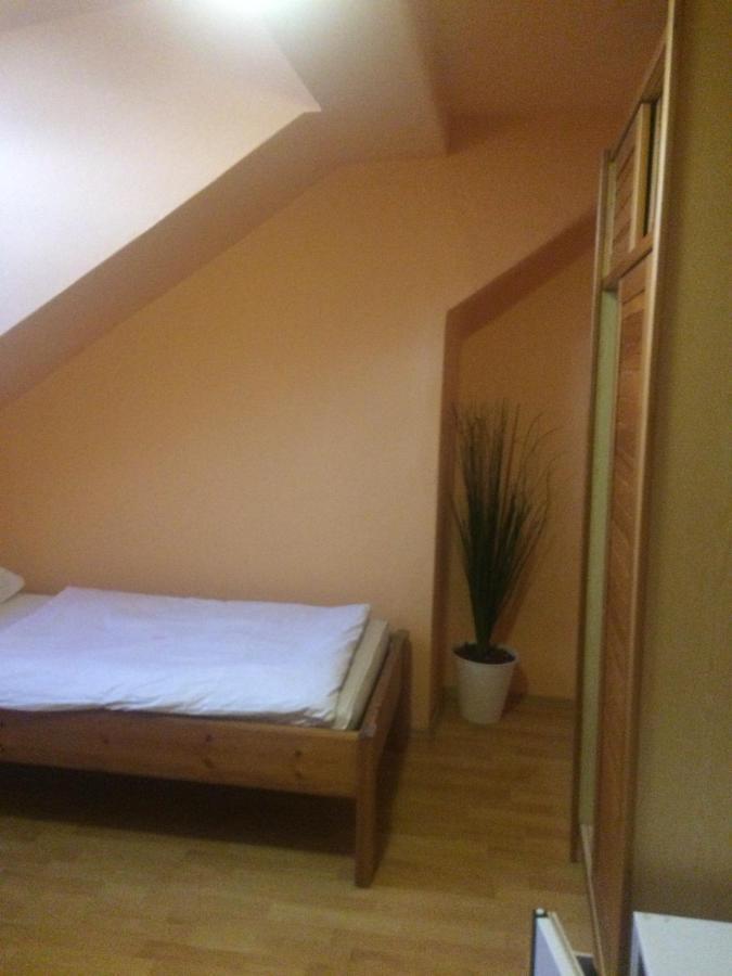 Y Hostel Balatonlelle Extérieur photo