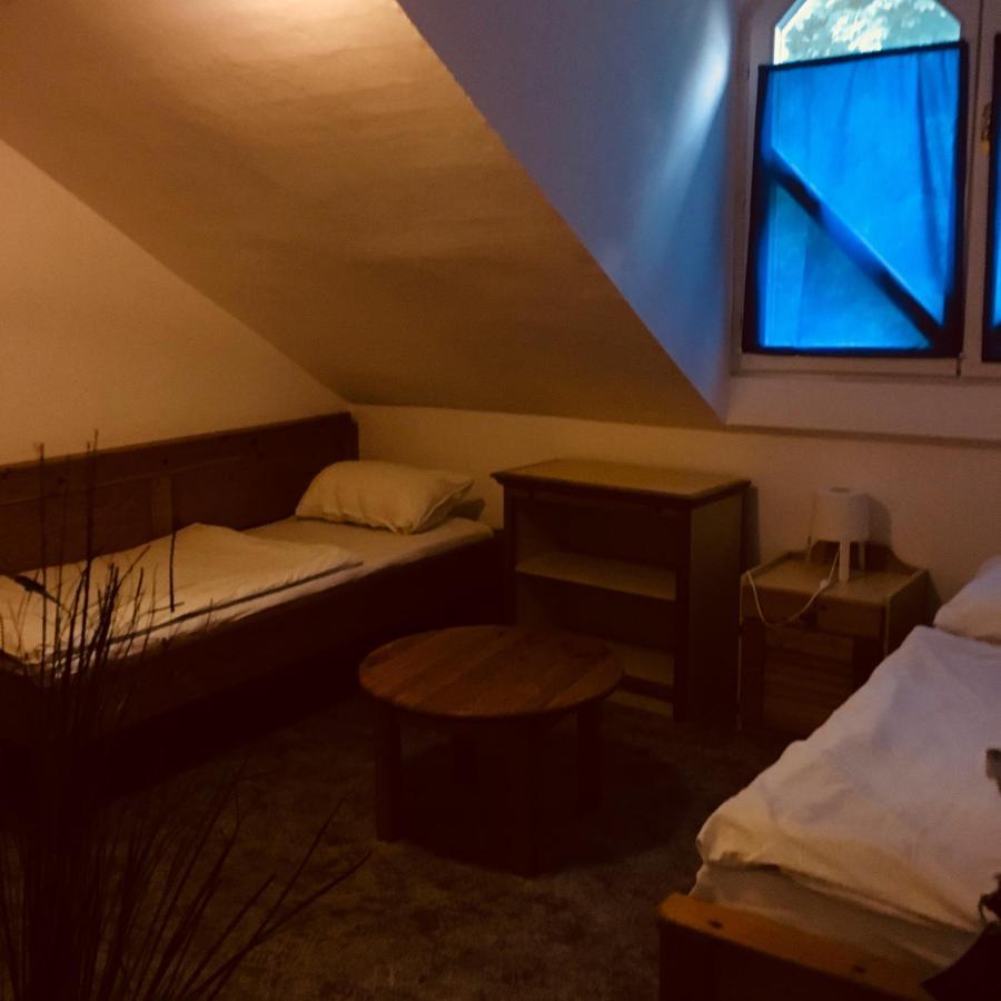 Y Hostel Balatonlelle Extérieur photo